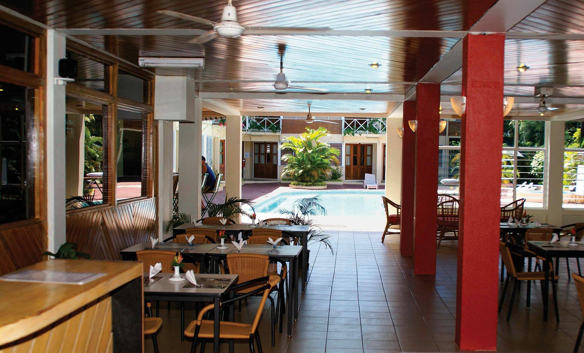 Hexagon International Hotel, Villas & Spa Nadi Exterior foto